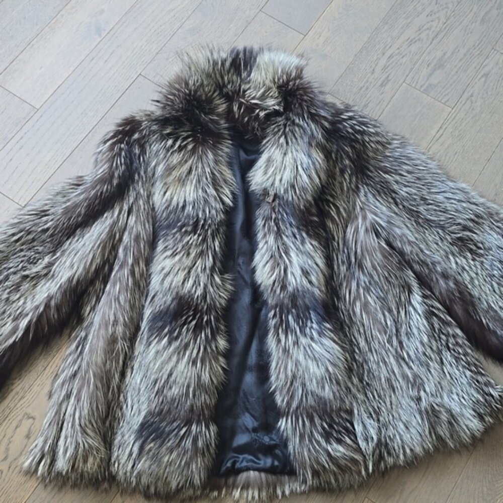 Silver Fox Fur Jacket - Coat Womens size L-XL Vintage Mob Wife